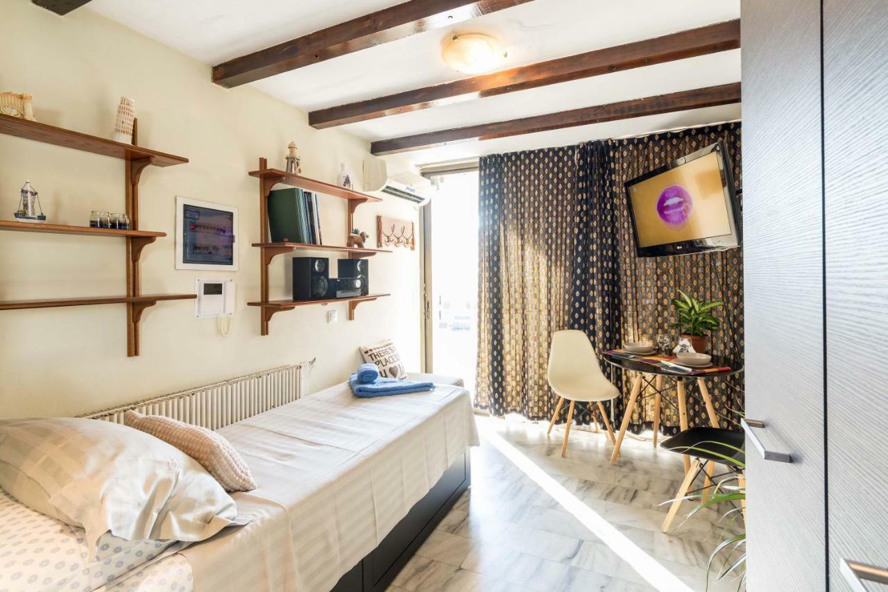 Top Floor Studio Near Metro&View&200Mbps Atenas Exterior foto